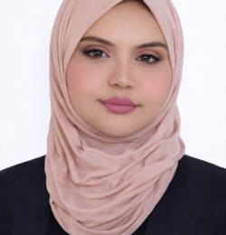 Portrait d'une jeune femme arabe